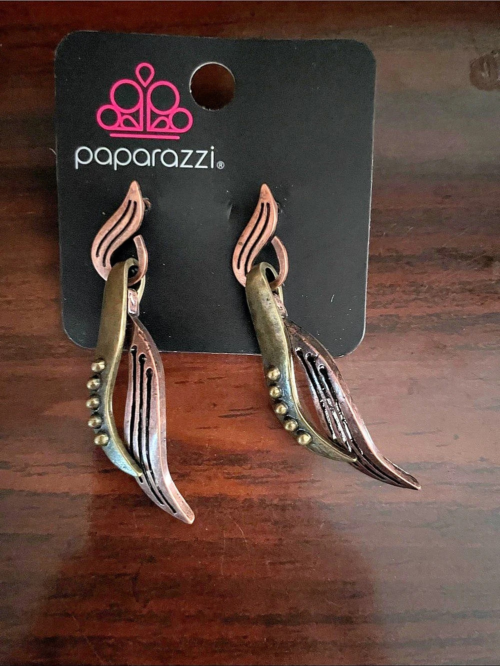 Paparazzi Confident Curls Earrings Brown & Green